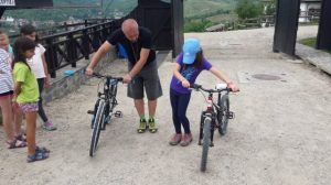 scoala_bate_saua_Cursuri_initiere_bicicleta_ciclism_copii_si_adulti