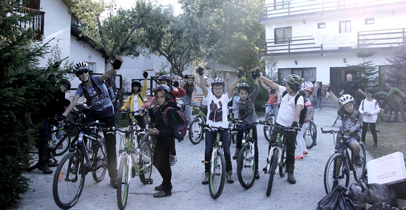 tabara.bate.saua.copii.calarie.creativitate.cicloturism.mtb.pedalare.biciclete