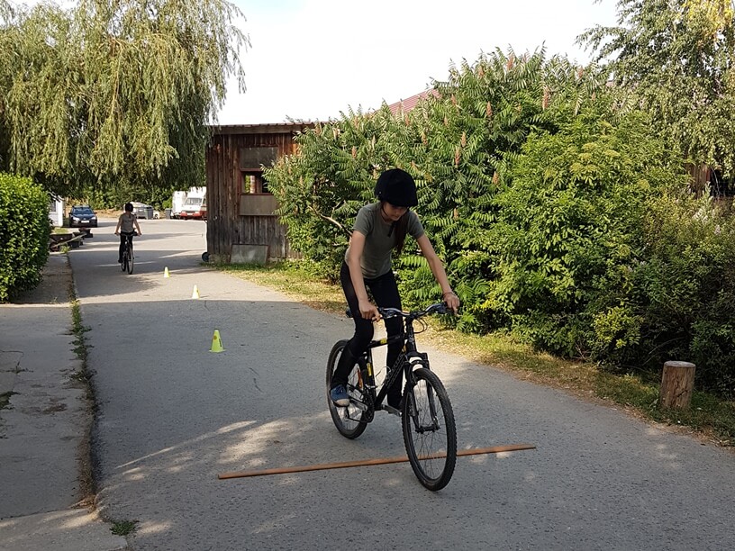 scoala batesaua pedalare