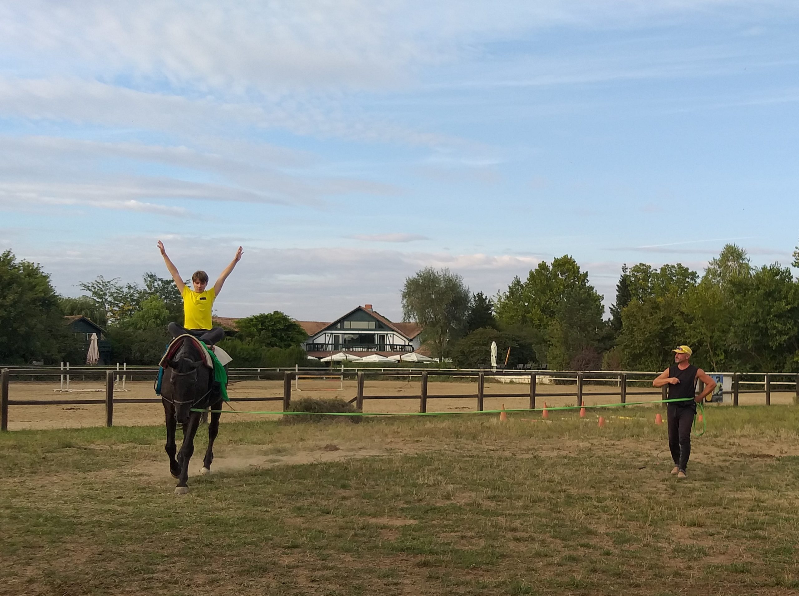 instructor ecvestru echitatie voltije geo batesaua